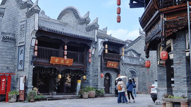 毁于地震的西昌600年古城，重获新生，明代古城拔地而起