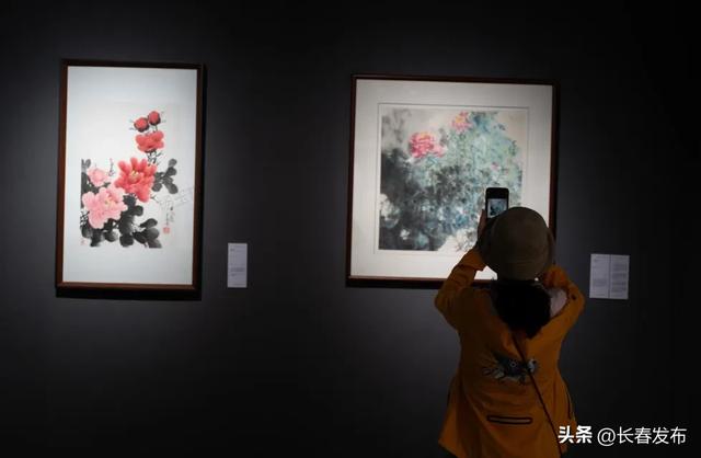 长春人潮涌动共绘节日盛景