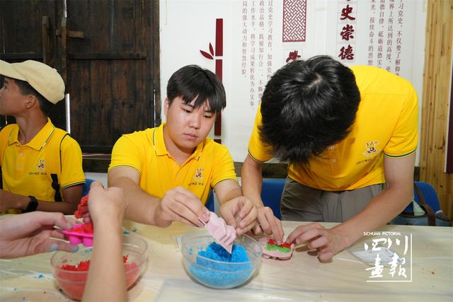 寻根中华·行走天府 | 学中医智慧、探古蜀文明、品川菜百味...... 来看周边国家华裔青少年如何“寻根”四川？