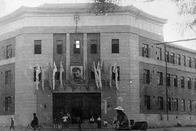 讲好中国新型政党制度故事 | 在这里，许广平留下了一段“三拒版税、三送金条”的故事图片