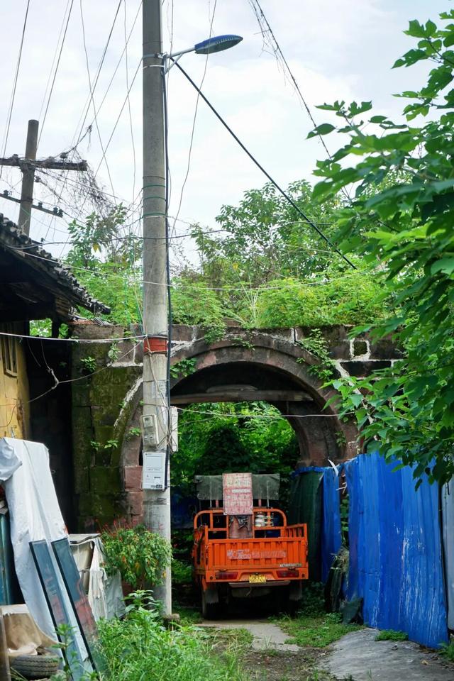 成都：打白酒下馆子，逛简阳石桥百年老街