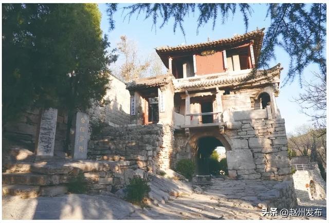 【党媒聚焦】赵县：千年赵州桥 万顷梨花香