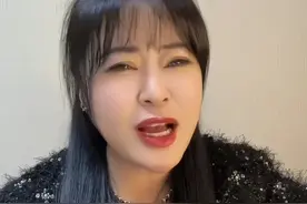 春晚狂喝AD钙奶的女子到底是谁？本人回应了！还坚称不是广告！图片