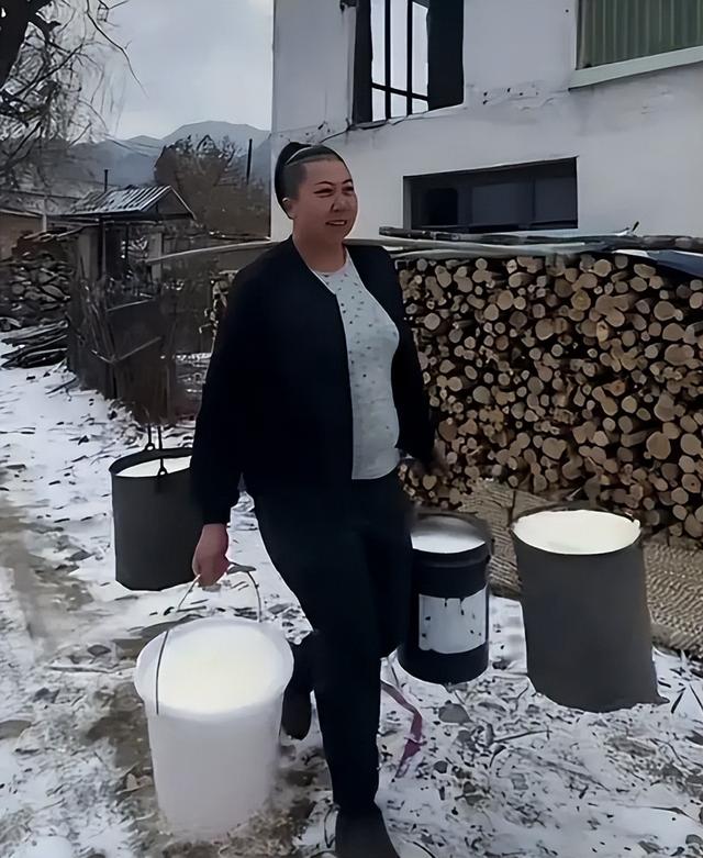 善恶终有报，这次再度被点名的三只羊、东北雨姐，给内娱敲响警钟