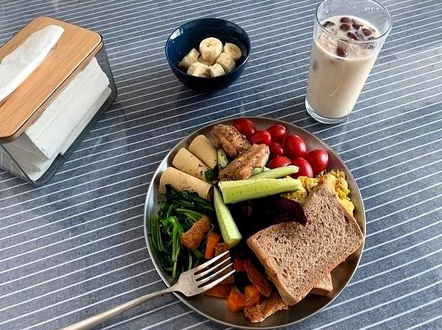 无意中发现了“一天饿一顿定律”，体重从140到110	，你也能做到