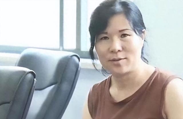 湖南一女子因长得太漂亮，55岁没上过一天班，颜值曝光后网友懵了