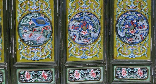 明代白龙寺，徐霞客到此一游，百年茶花，白龙盘锯而成潭