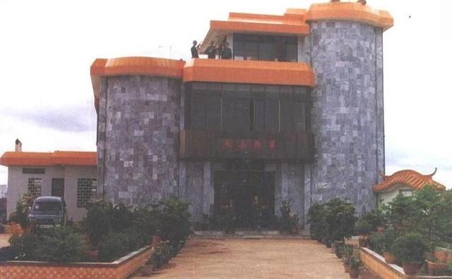 看完1992年云南武警平远扫黑，就明白收复台湾必须使好一张底牌