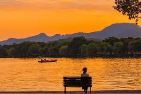 今日文案 | “一句话让你心情变好的治愈文案。”图片