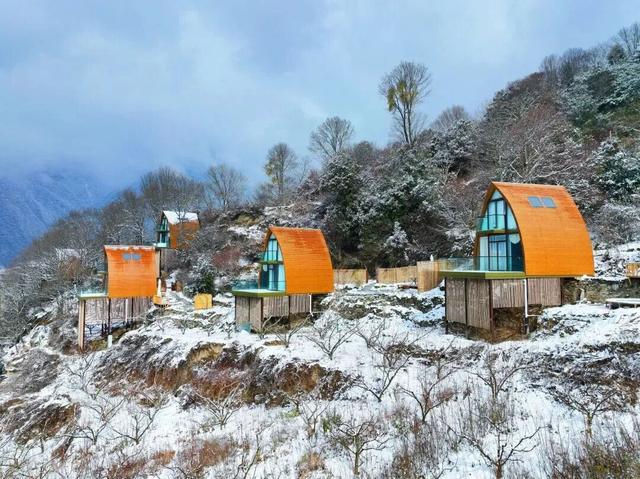 看！我就说汶川的冬天超好玩吧