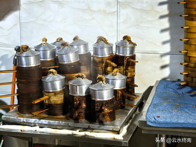 陕鄂交界的这宝藏小城，真是陶渊明的桃花源，在老街逛吃停不下来