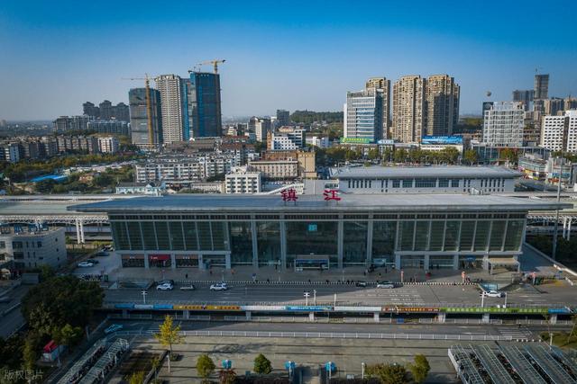 一直以为苏州、扬州够美了，直到我去了镇江！