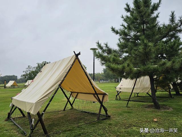 国庆露营基地，风景如画，风情万种，风吹散了愁绪，雨浇灭了忧郁