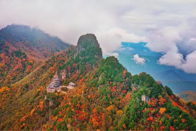 安康南宫山：五彩秋色惹人醉