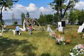 太离谱！整个婚礼场地被人连夜搬空？当地回应图片