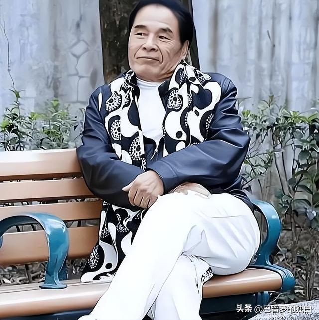 他和6个老婆共处一室，每人每月7万零花钱，71岁又娶小20岁妻子