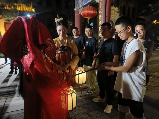 保定古莲花池夜游演出《莲池夜话·四喜良缘》,解锁古城新玩法!