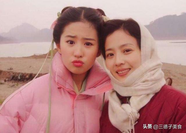 刘亦菲母亲刘晓莉：今66岁仍单身，身材傲人，长得比女儿还漂亮