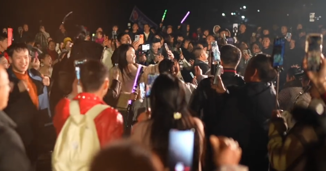 千人杀年猪爆火才几天，令人恶心的一幕就发生了，网友：吃相难看