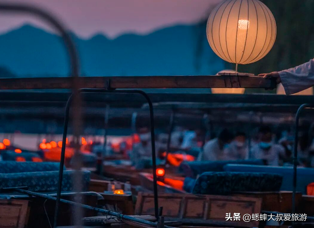 2025元！杭州“月亮船”重新起航，连续三晚点亮西湖，感兴趣吗？