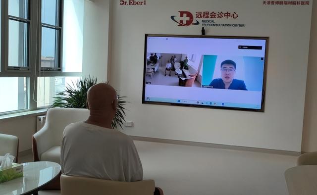 外骨骼机器人，亮相这场公益活动！