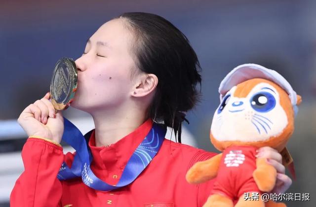新华社评出2025年十佳运动员，孙颖莎、陈芋汐、苏翊鸣、覃海洋等入选！
