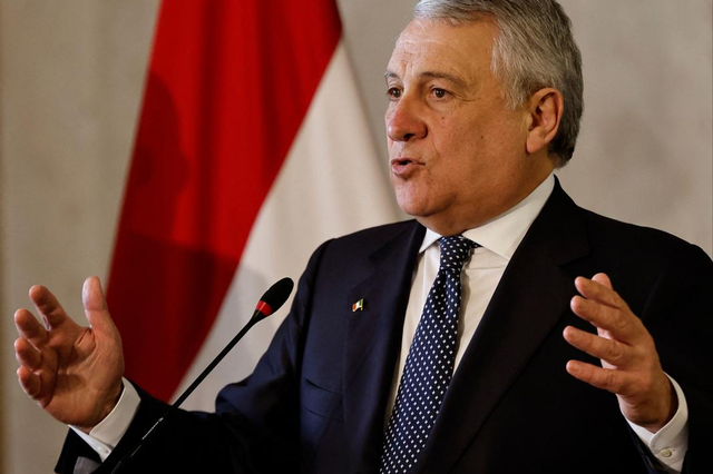 泽连斯基达沃斯怒批美国和欧洲，美乌俄三方会谈前夕气氛紧张