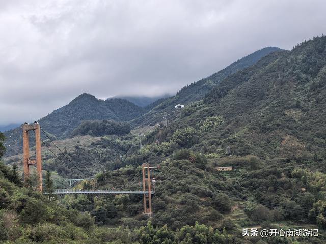 2025年秋老姐俩江西行，去篁岭看晒秋