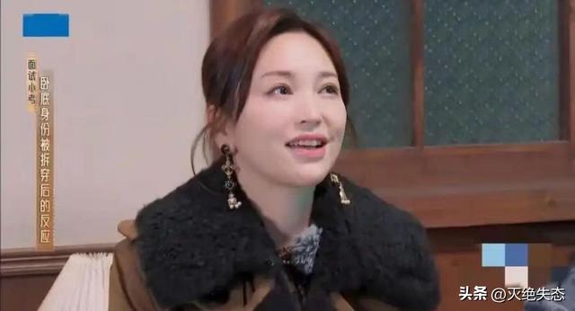 落毛凤凰不如鸡？42岁著名歌手江苏走穴，宾客只顾吃席没人搭理