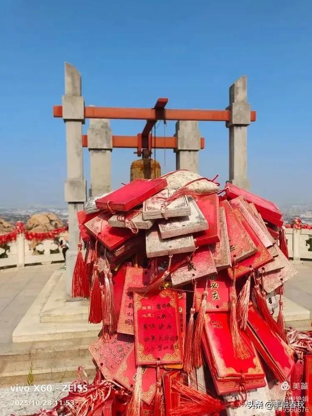 青岛大珠山记：从石门寺到拜佛台的云端巡礼｜ 申艳娟