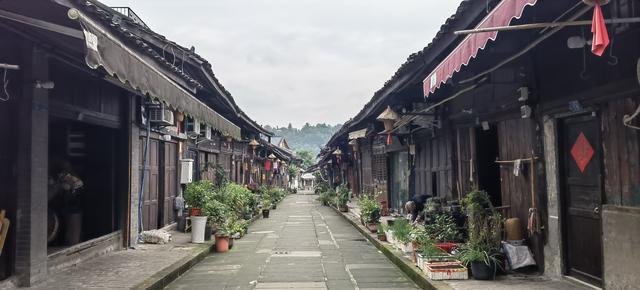 一车一人自驾游（十一）：民宿卫生价格能接受，白肉薄透蘸水独特