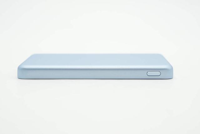 薄至8.7mm，轻松放进口袋，小米22.5W 5000mAh磁吸超薄充电宝拆解