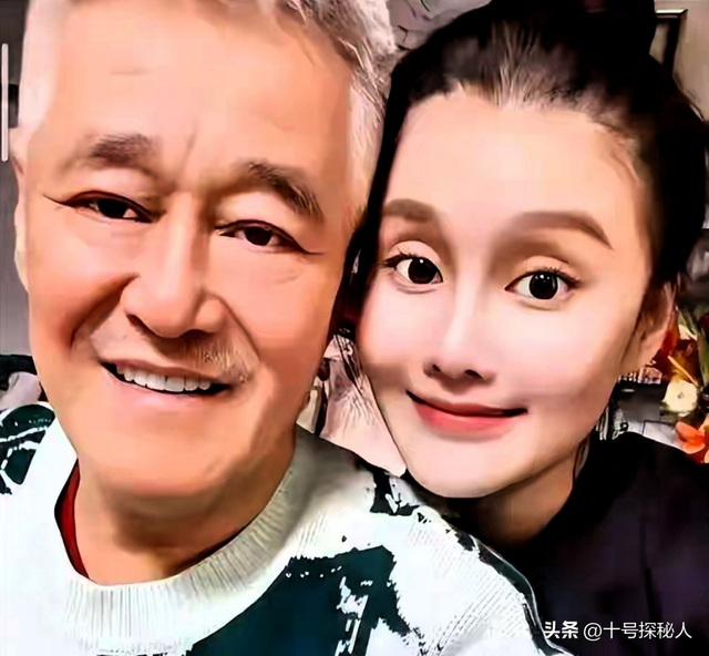 再有钱有啥用？68岁赵本山近况曝光，三人打伞伺候，女儿成心头病