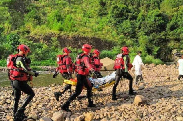 凤凰山33岁失踪男子后续：已死亡，尸体腐烂死状凄惨，画面曝光！