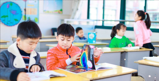 教育部扔下重磅炸弹：2026年开始，全国一律不准再买校外商业试卷