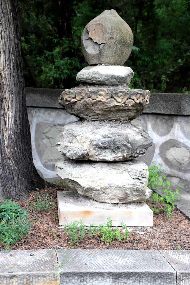 卦山天宁寺塔林——交城