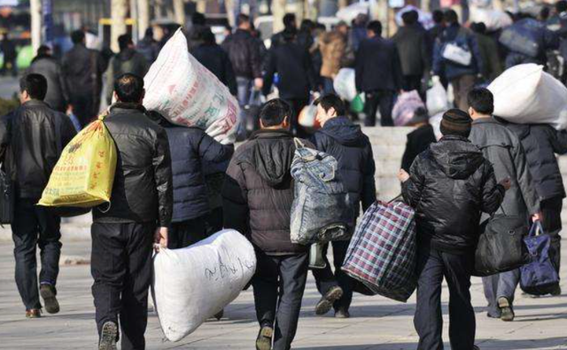 钱包不紧、就业不卷，中国经济即将回暖，普通人咋抓住新赚钱机会