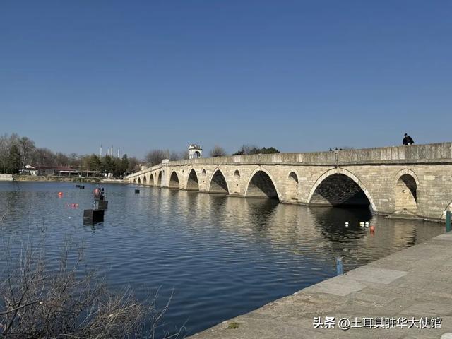 埃迪尔内：奥斯曼历史、自然与美食的完美融合