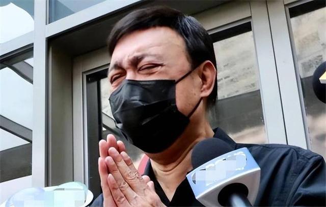 从歌王沦为“台独”的他，赔光家产还欠下百万债务，如今晚年凄凉