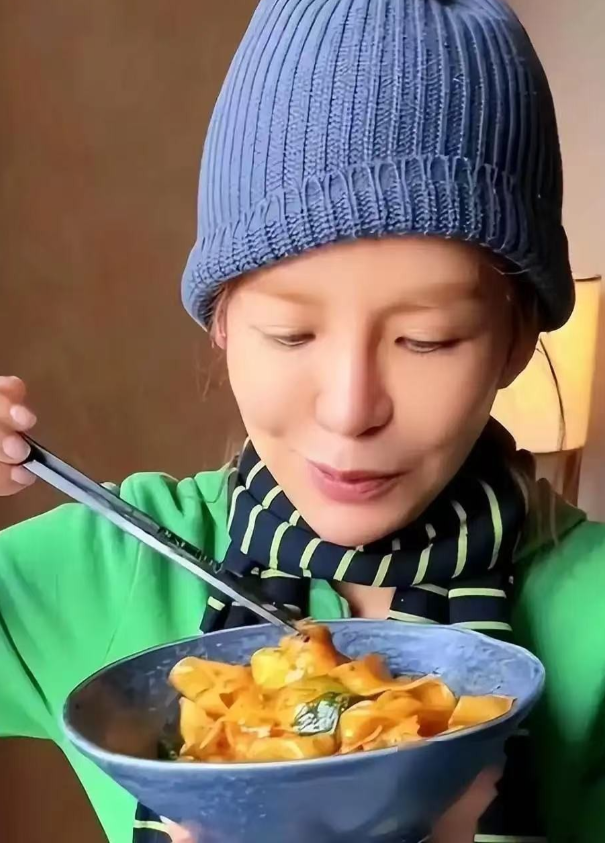 “央视当家花旦”朱迅：生命终将结束，何妨不大胆一点？