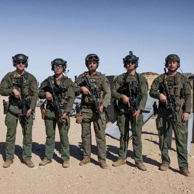 美军工资拖欠酿大祸,舰载机在海上连续坠毁,在中国家门口颜面扫地