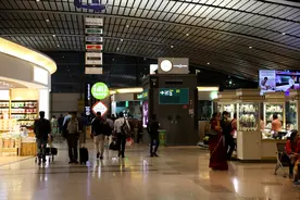 印度姑娘远嫁中国，弟弟来探望：中国农村比印度城市发达是真的图片
