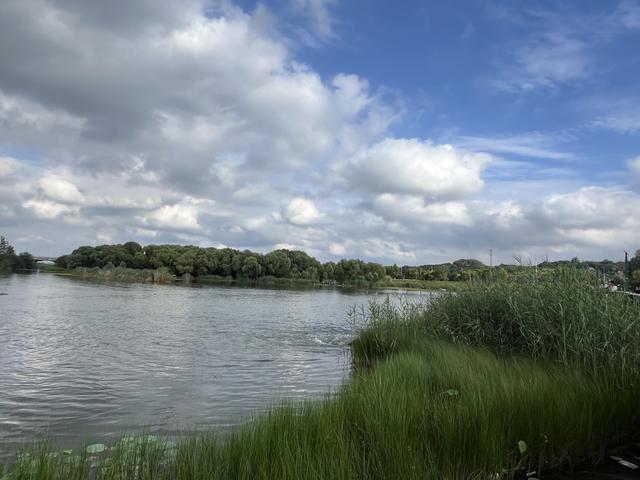 8月石家庄的滹沱河