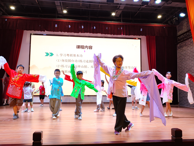 中秋国庆去哪玩？佛山这些新型文化空间免费活动等你来 | 双节同庆趣游佛山