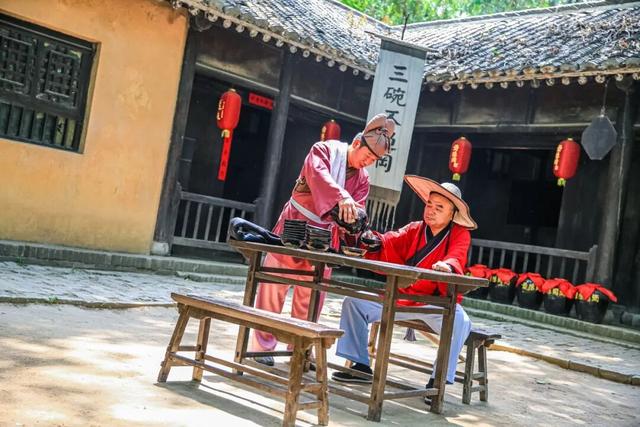 穿越百年时光，到阳谷景阳冈做一回“武松”