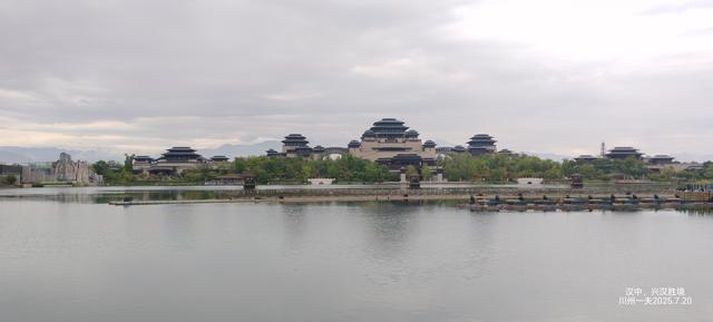 汉中市的兴汉胜境：穿越千年的汉文化盛宴