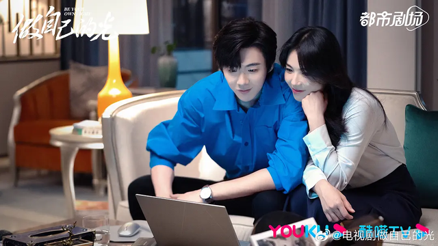 欠债人妻疯狂逆袭《做自己的光》刘涛秦海璐爽剧够狠吗？