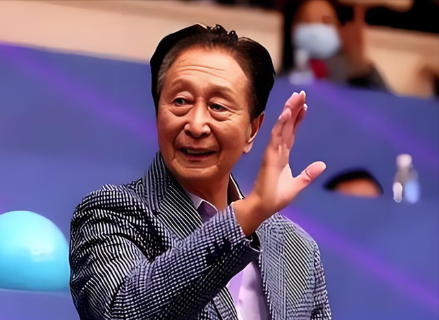86岁宋世雄现状：定居北京老到认不出，托举儿女成才却都不在身边