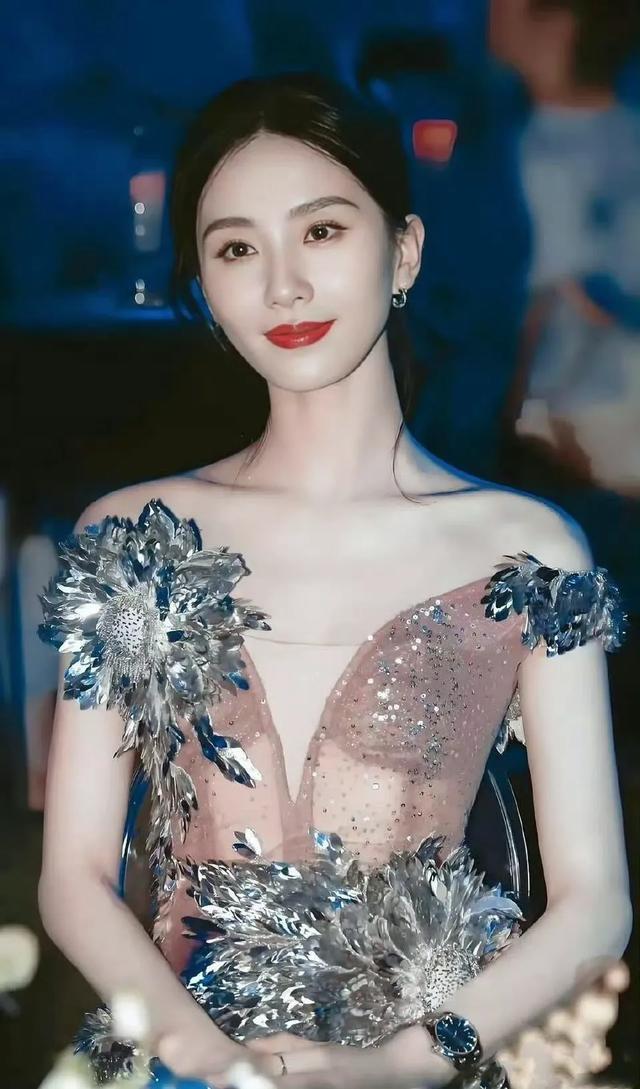 刘诗诗透视裙有点大胆