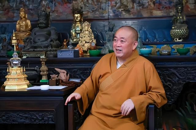 释永信背后生活有多奢靡？一般人真想象不到的夸张！